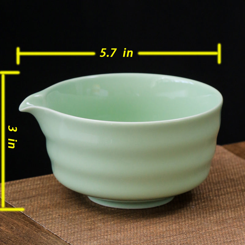 Japanese Matcha Bowl,Chawan Matcha Tea Bowl, Ceramic Bowl for Matcha,18oz，With Pouring Spout